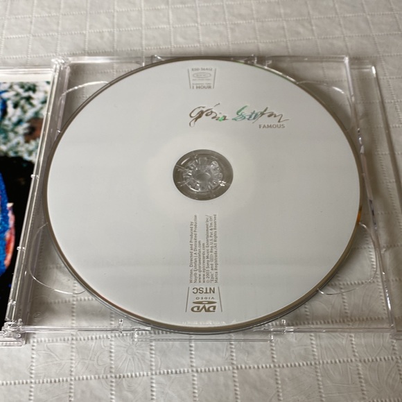 🎶PRICING🎶 Gloria Estefan CD & DVD - Unwrapped Music CD & Famous DVD - Picture 5 of 7